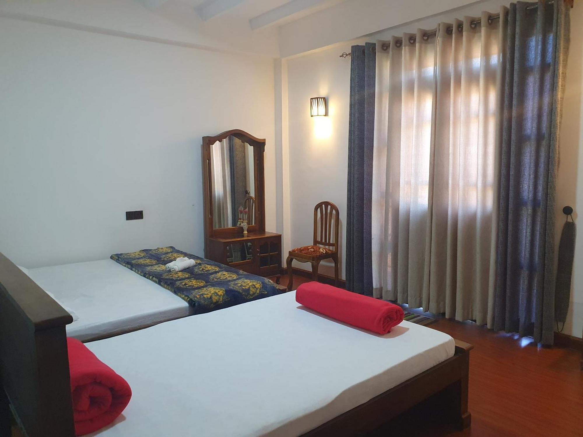 Barrow Villa Нувара Елия Екстериор снимка